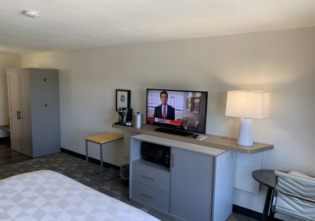 Holiday Inn Baton Rouge-South by IHG