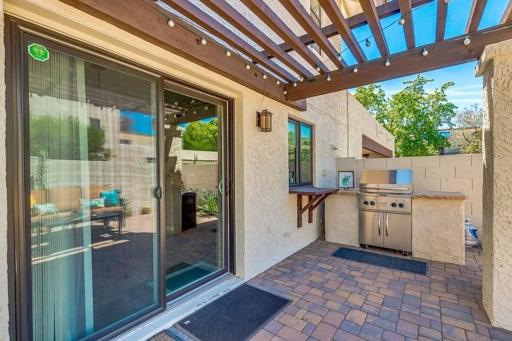 Winston - 2 Br Condo