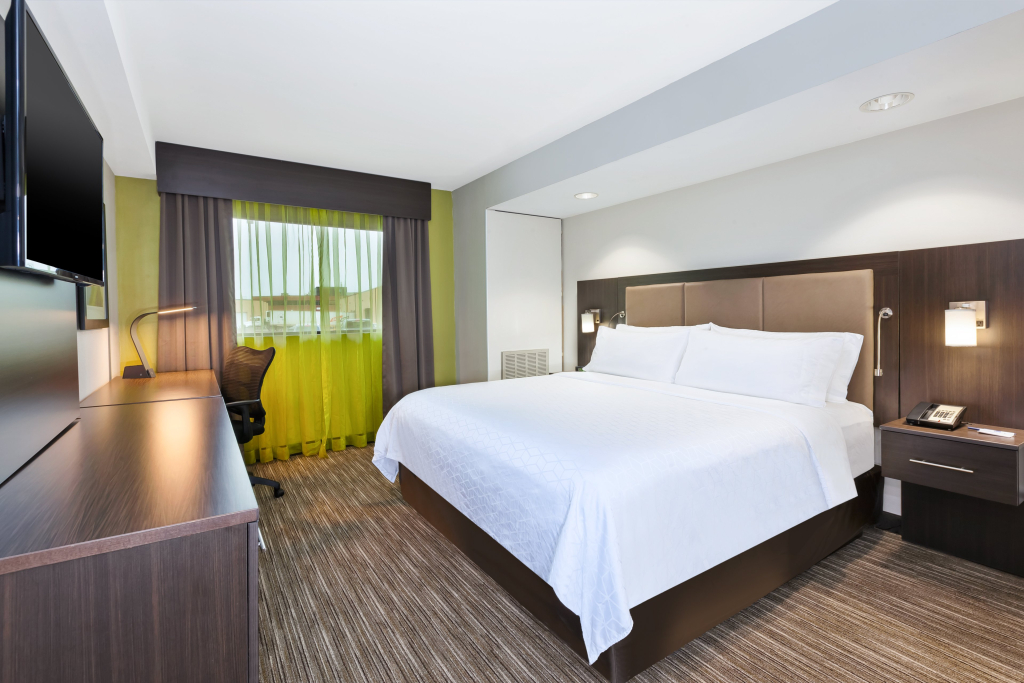 Holiday Inn Express Winnipeg Airport - Polo Park by IHG