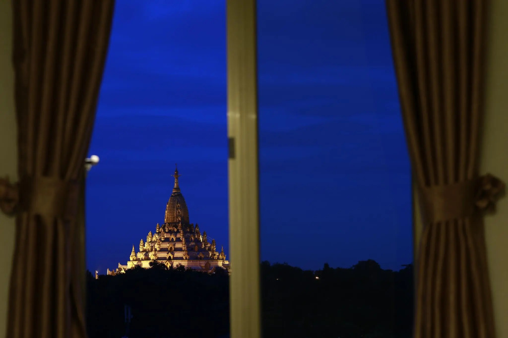 Rose Palace Hotel Yangon