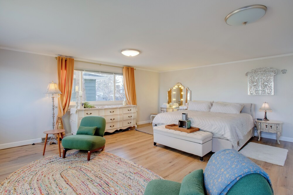 2 Mi to Old Town: Pet-friendly Home Base in Arvada