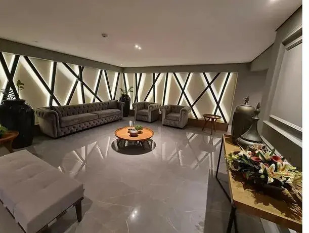 Riverside Residence