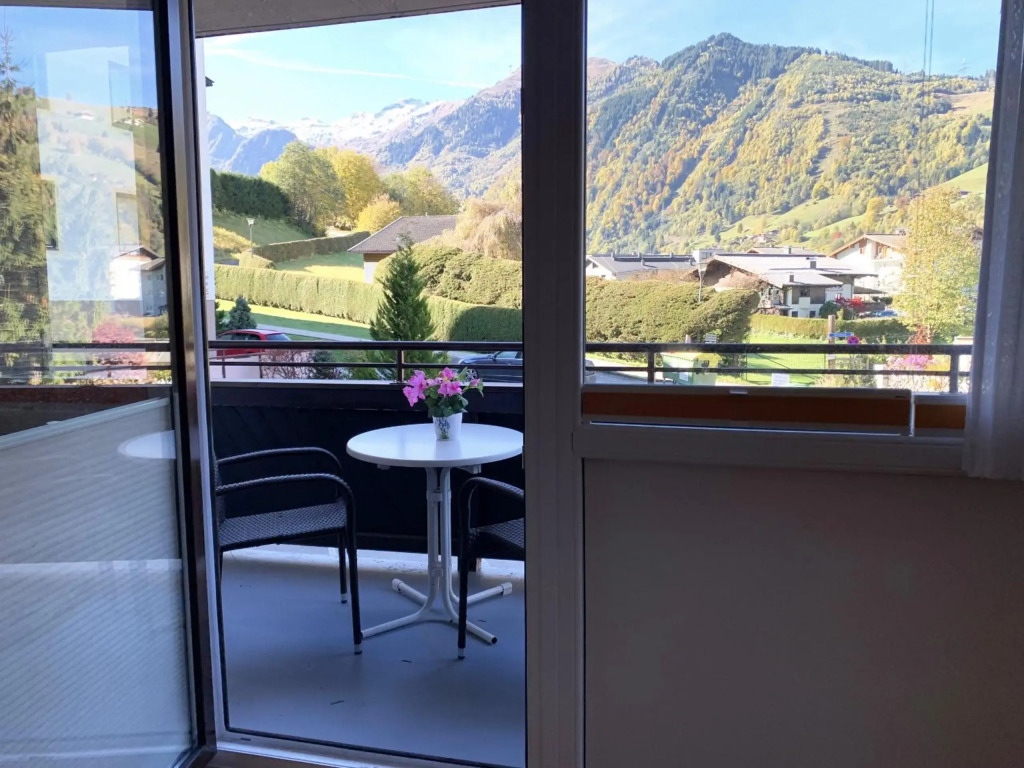Mountain View 1-Bedroom Apartment-Top 1
