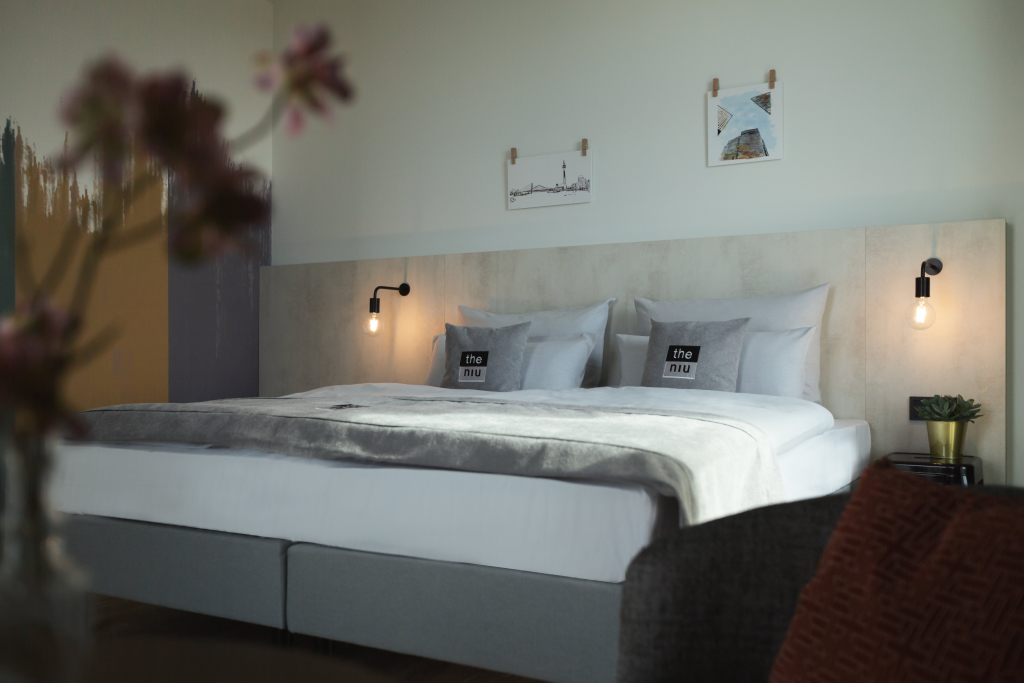 Holiday Inn - the niu Tab Dusseldorf Main Station by IHG