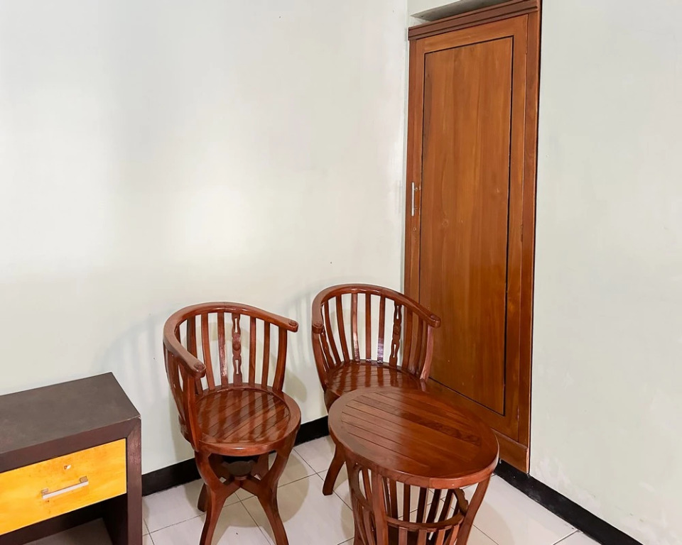 Global Inn Syariah Mitra RedDoorz near Juanda T1 Airport