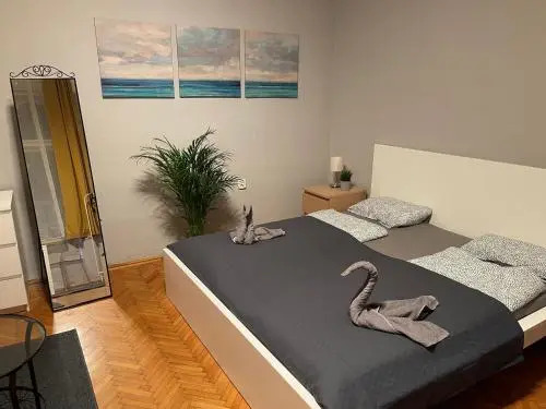 Sweet Home Apartments