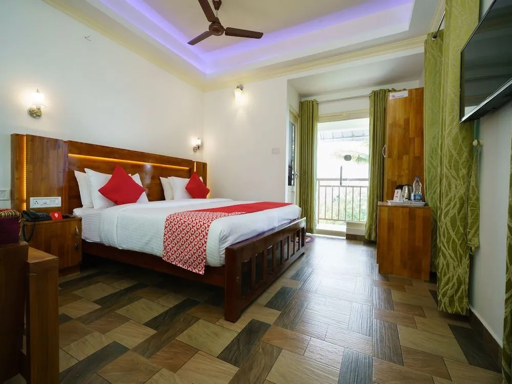 OYO 14253 Lime light Resort