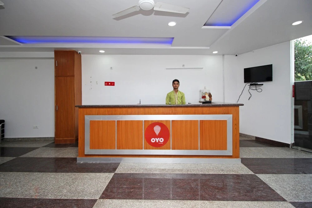 OYO 8968 Hotel Le Comfort