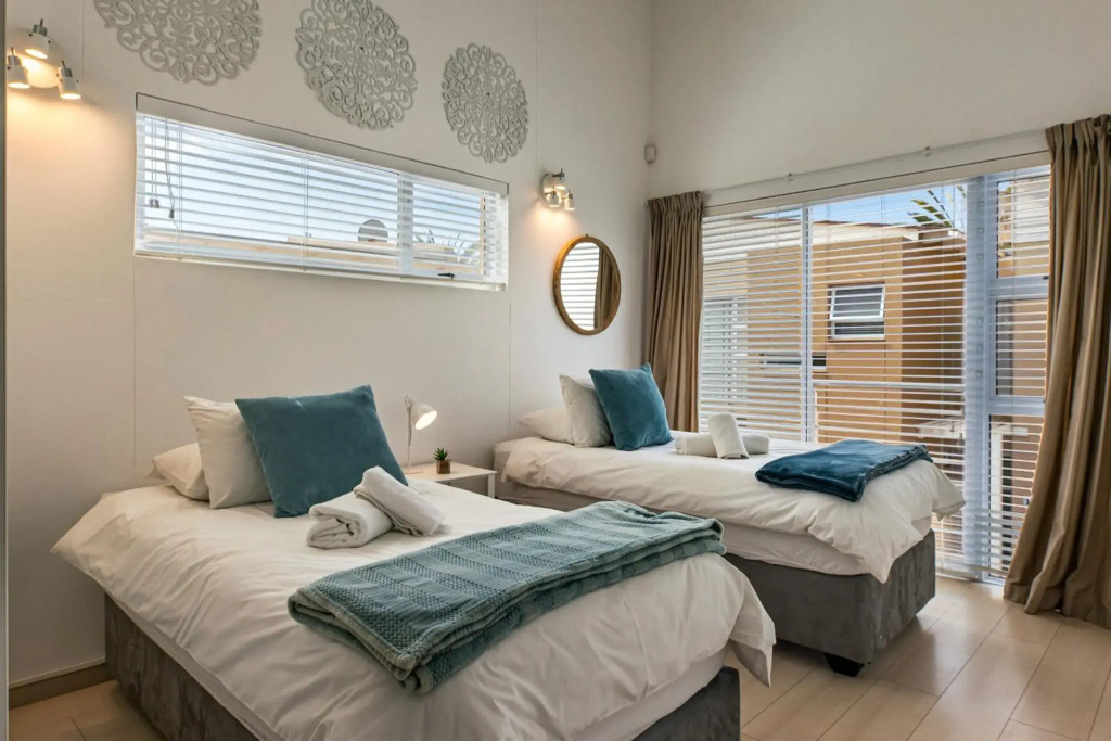 Waterfront E7
