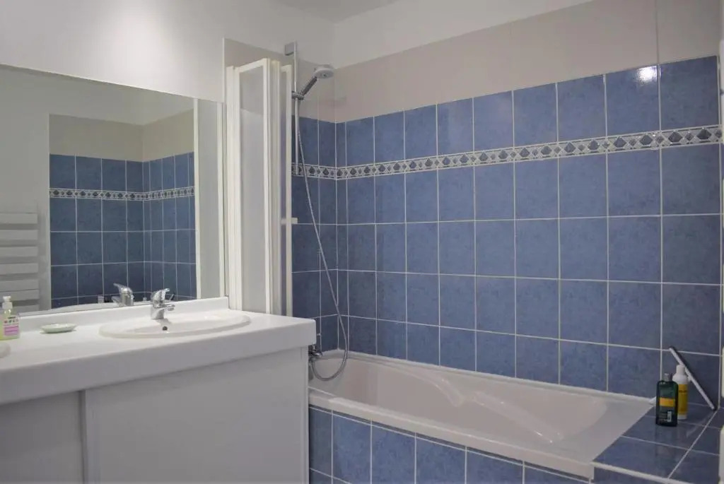 Bel appartement entièrement rénové 5 personnes au centre ville de PERROS-GUIREC - Ref 923