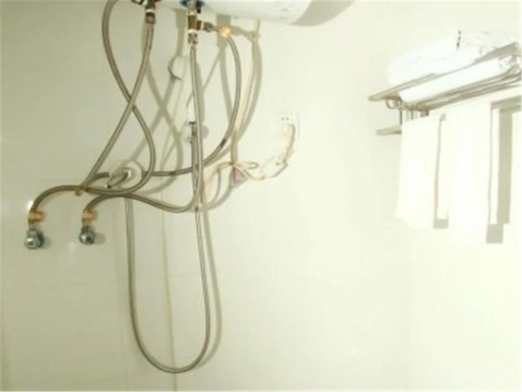 Tengchong Hongxing Hostel