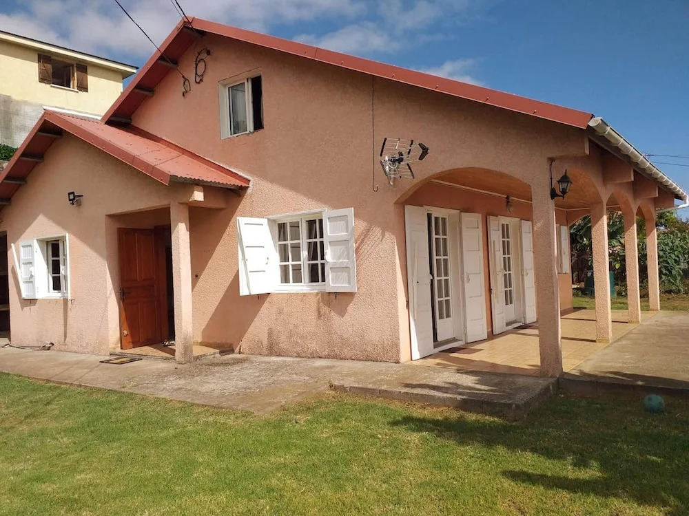 House with 4 Bedrooms in Saint-Leu, with Wonderful Sea View And Enclosed Garden - 10 Km From the Beach