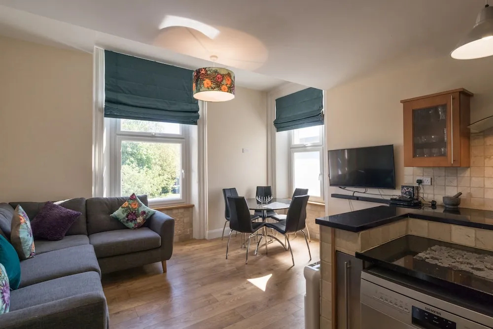 80 Kingsway