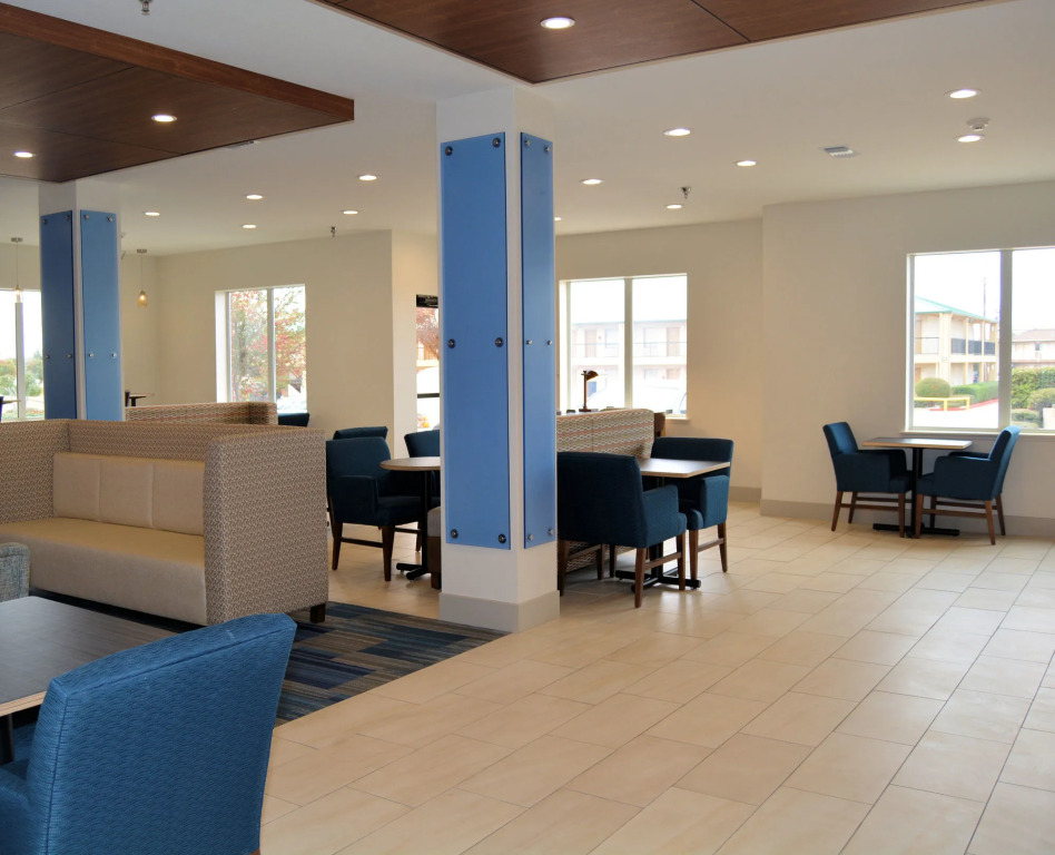 Holiday Inn Express & Suites by IHG