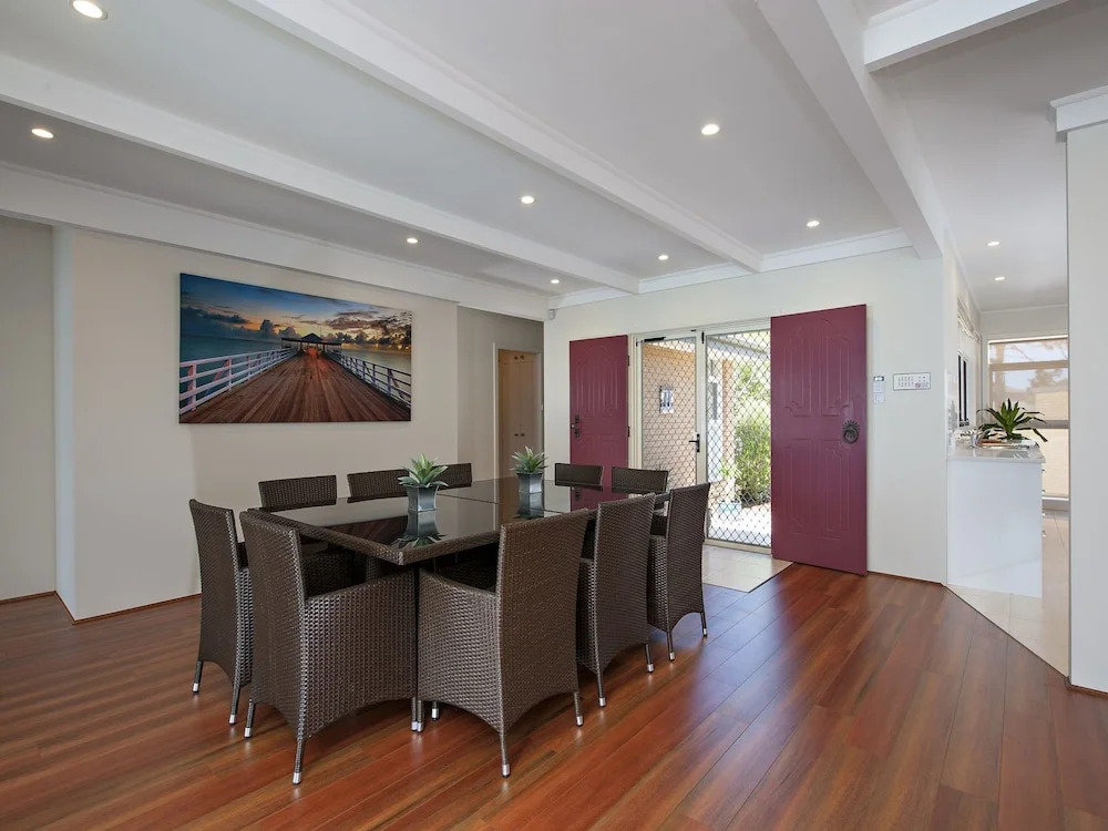 Soldiers Point Road, 245, Wanda View