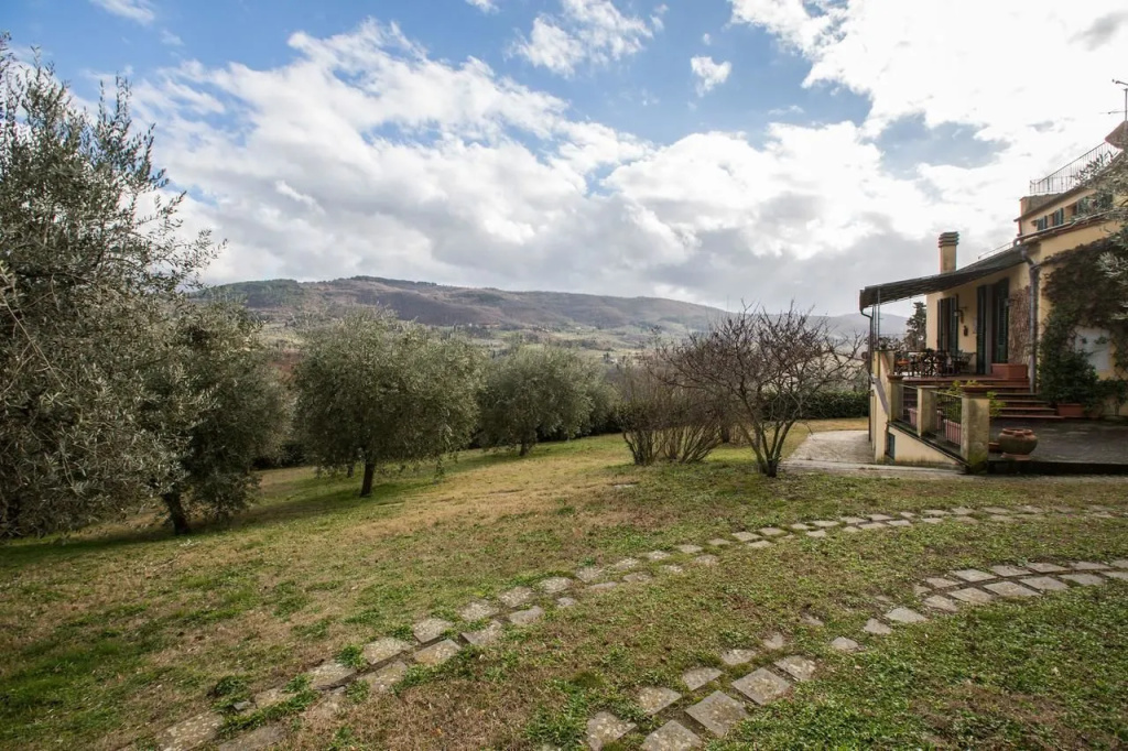 Independent loft on Florence's hills