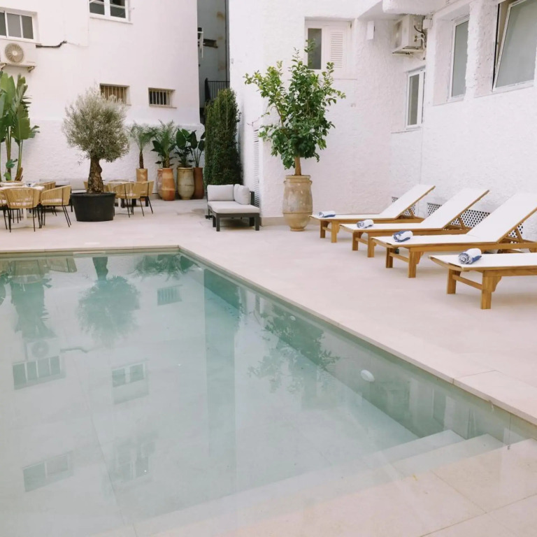 Buendia Suites