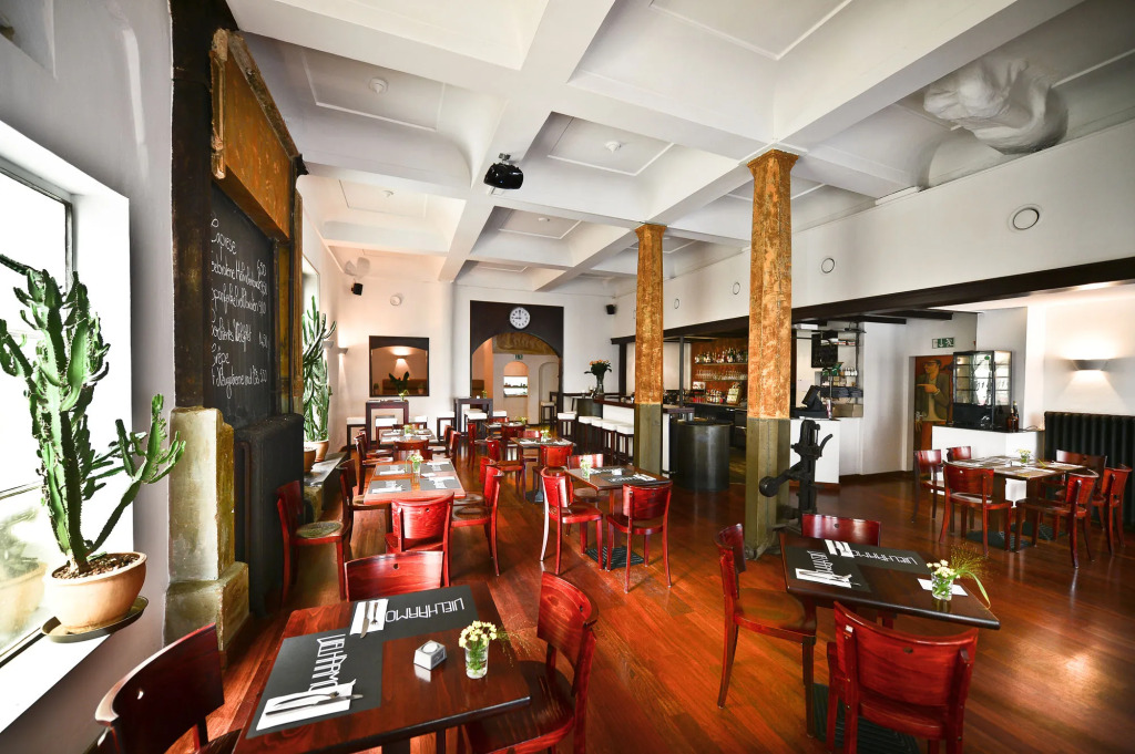 Frühlings-Hotel