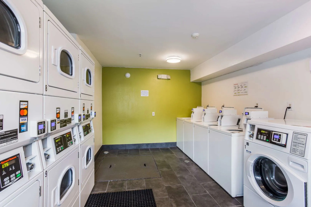 Studio 6 Extended Stay - Jacksonville, FL - South