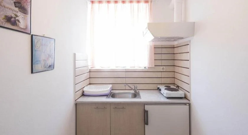 Erato Apartments