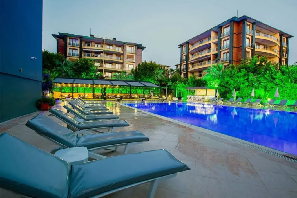 Grand Alisa Hotel