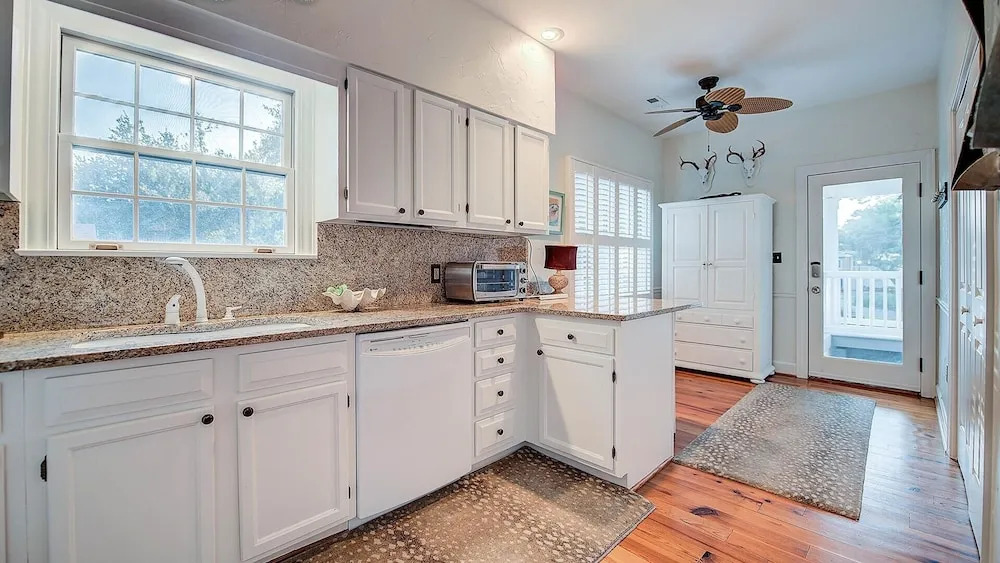 510 Grier 3 Br Villa by RedAwning