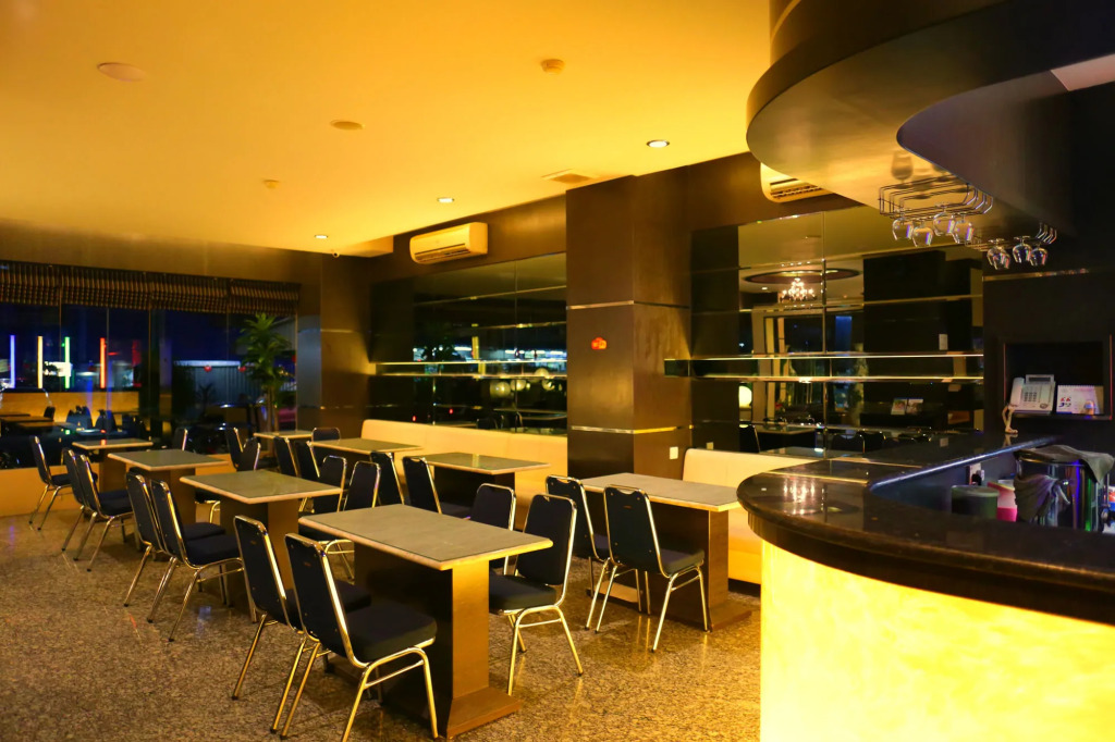 Lovina Inn - Nagoya Batam