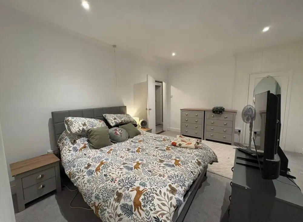 Spacious 3-bed Terrace, Great Links