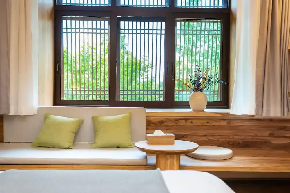 Bie You Dong Tian.Mountain home
