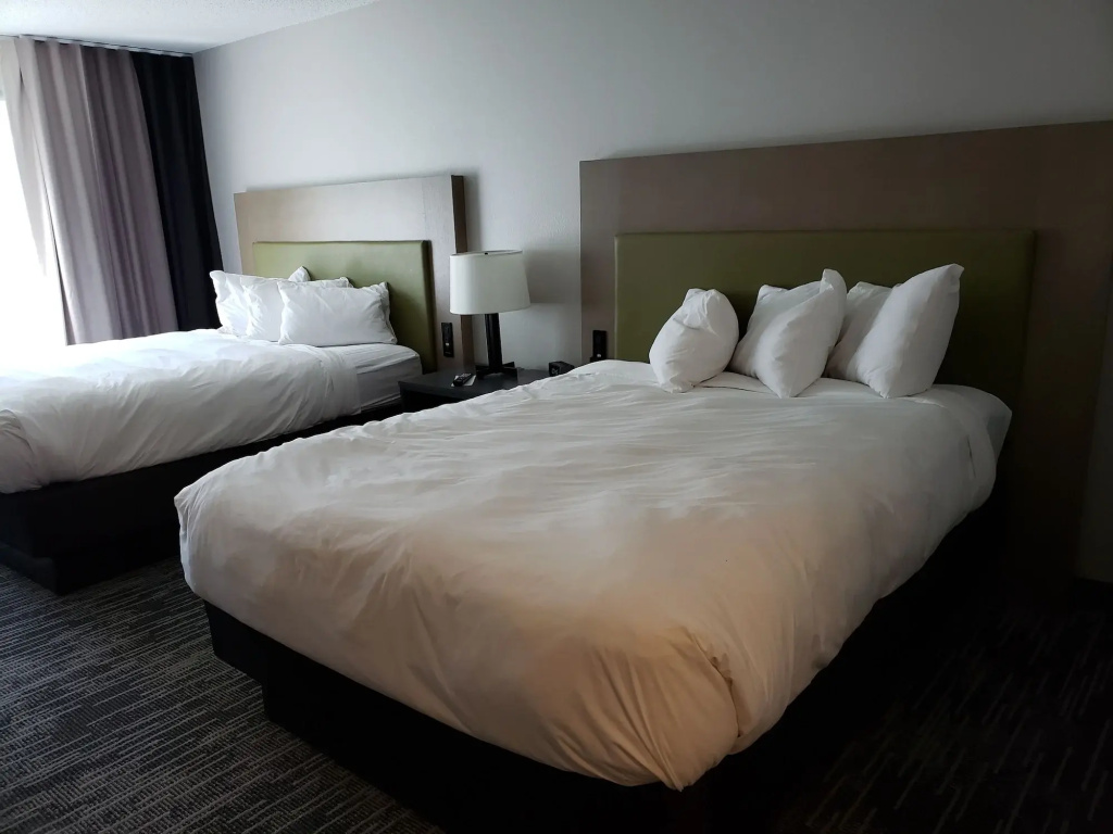 Country Inn & Suites by Radisson, Detroit Lakes