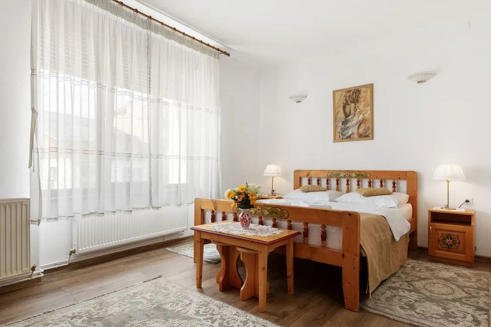 Casa Rasnoveana