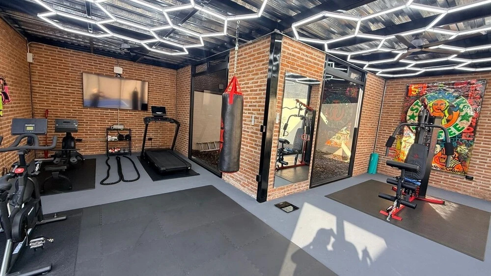 Ajijic Modern 2 Bedroom -salt Pool -bikes - Patio -gym -pickleball Court - BBQ