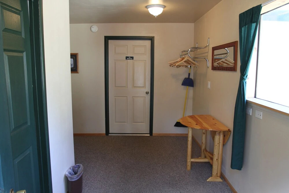 Lakeside Resort and Motel