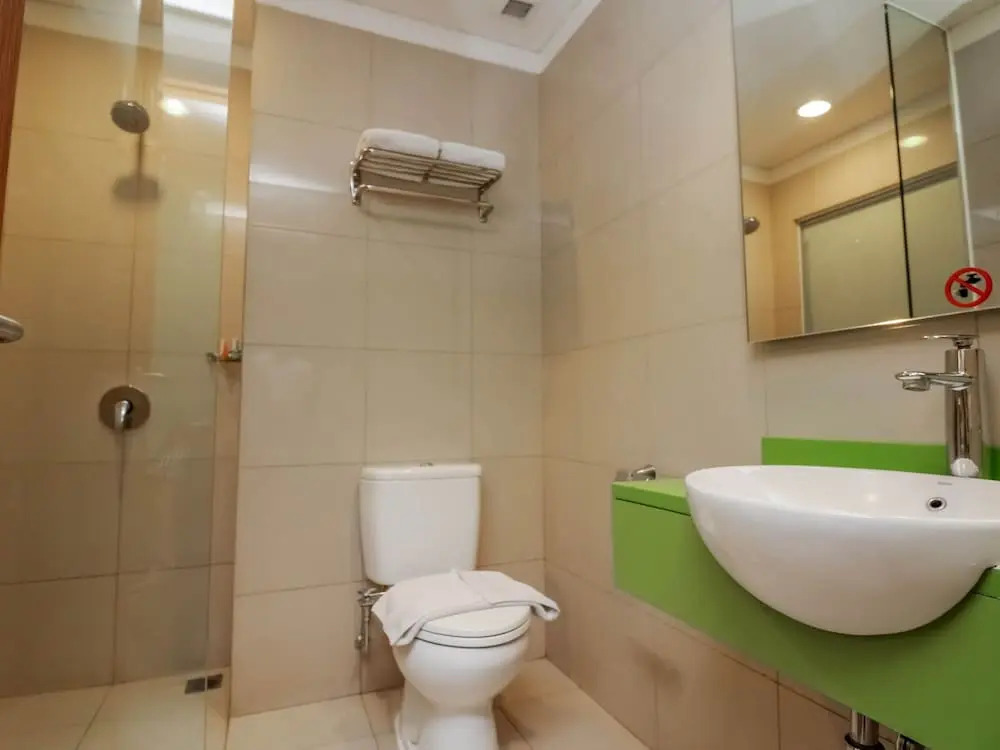 NIDA Rooms Tebet Pancoran Statue Dukuh Patra Raya
