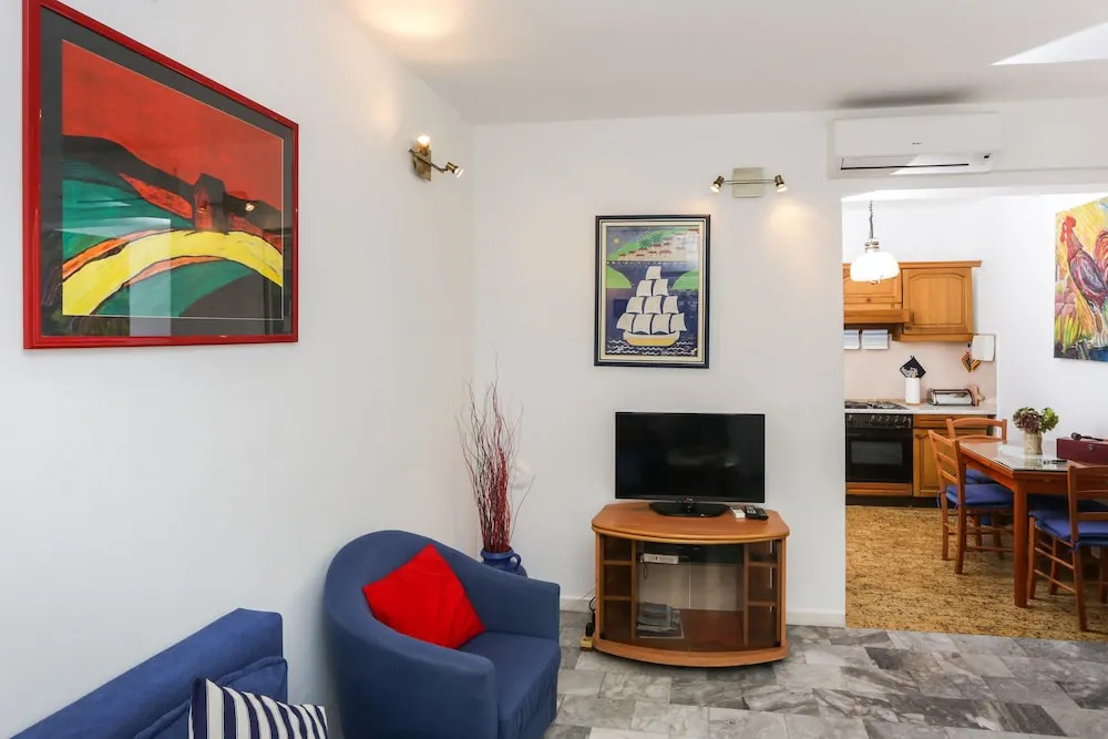 K-apartments