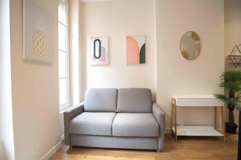 Studio du Temple near Jacobins