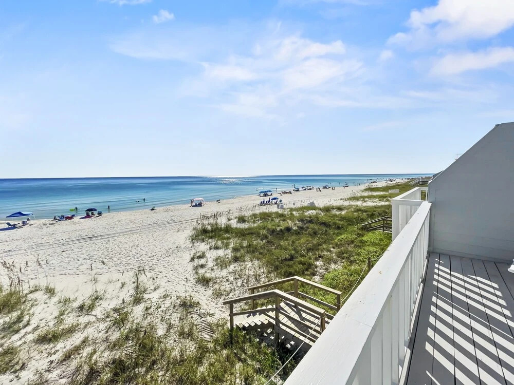 On the Beach - 2 Br townhouse by RedAwning