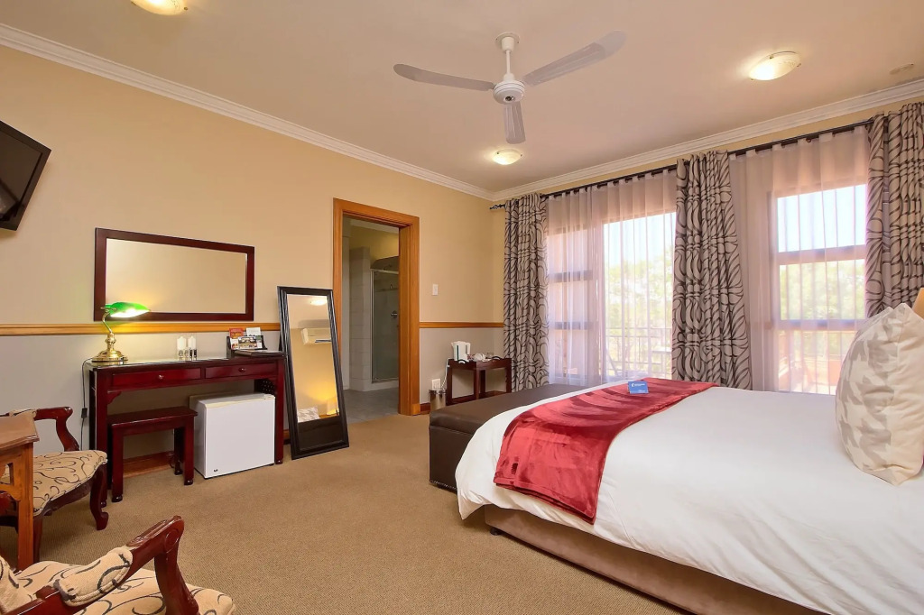 Centurion Golf Suites Boca Walk
