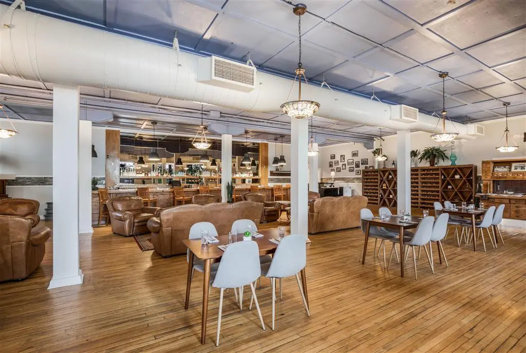 The Shore Club Wisconsin, Ascend Hotel Collection