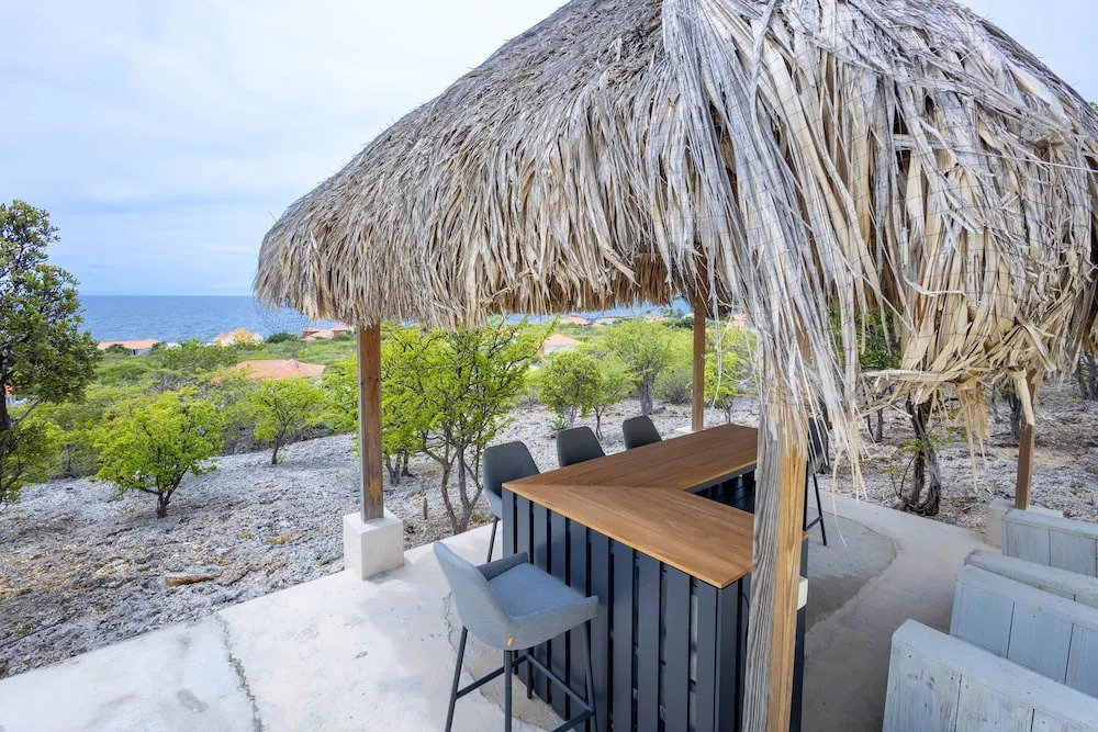 Villa Azure Vista 6BR Luxury Stay w 2 Pools