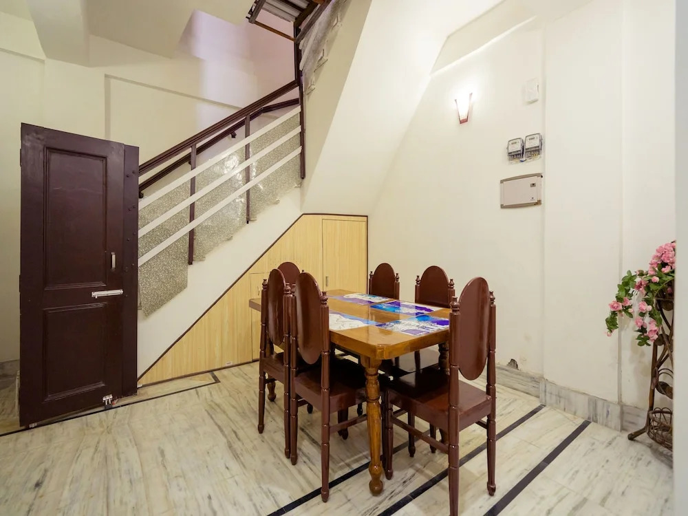 OYO 14074 Home Serene 2BHK Barlowganj