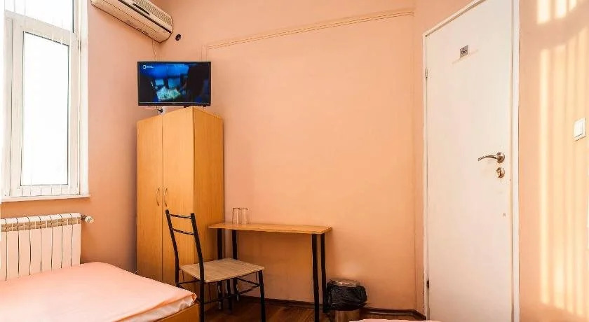 Ivani Hostel and B&B