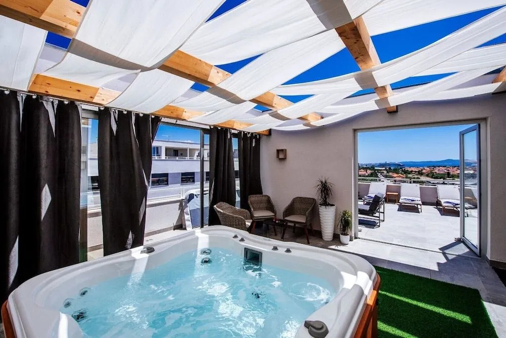Penthouse Luxury Suite