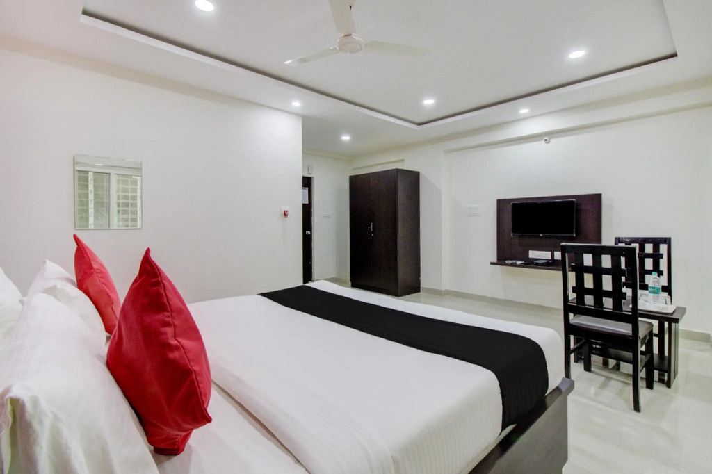 FabHotel Atithi Residency - Nr Kaikondrahalli Lake