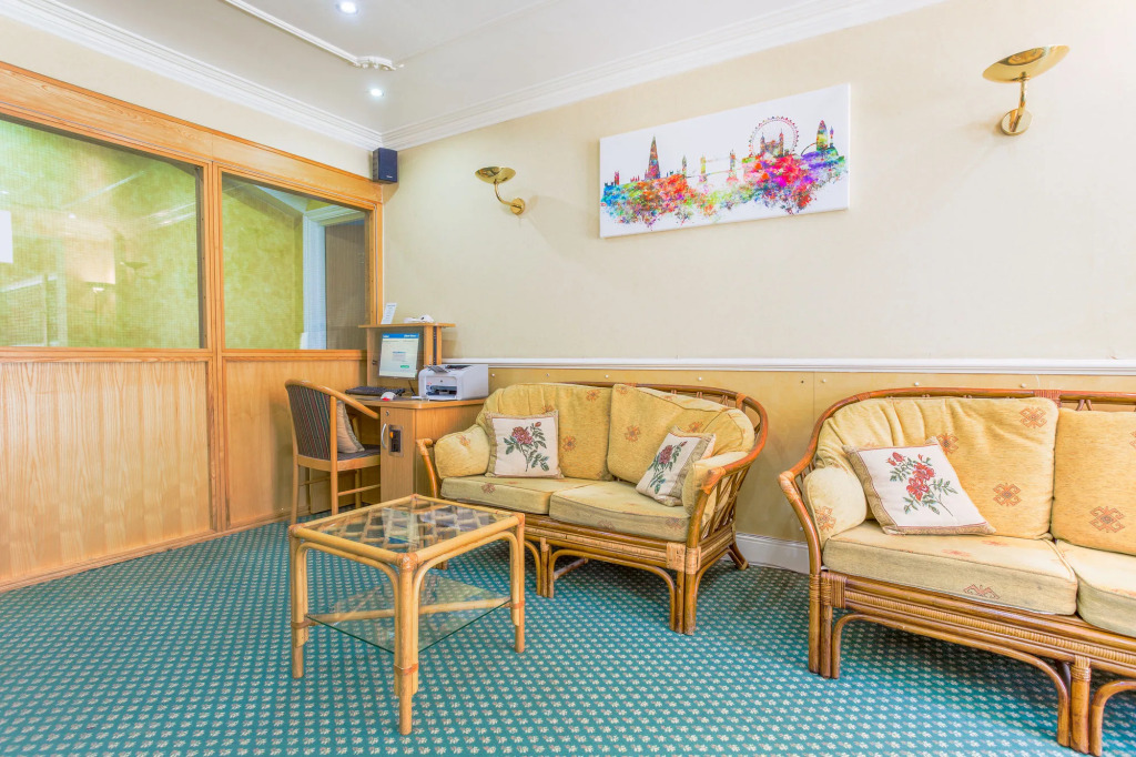 London Town Hotel