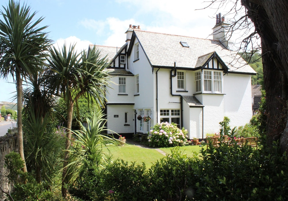 Longmead House
