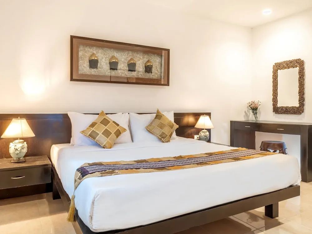 Isara Nai Yang resort