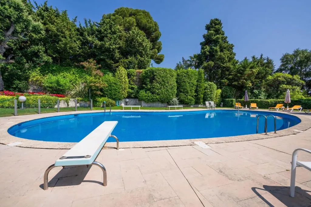 SERRENDY 100m APARTMENT TERRACE VIEW OF THE SEA SWIMMING POOL