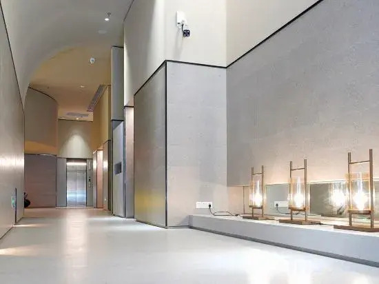 Change Live Hotel