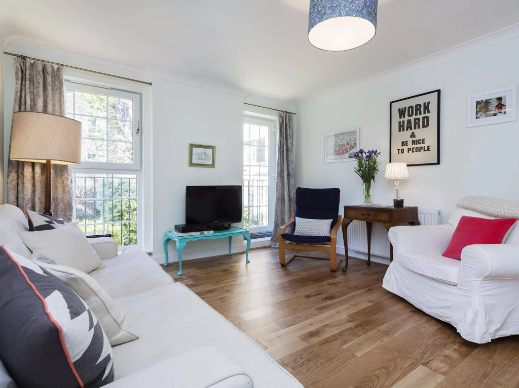 Veeve  3 Bed Flat With Parking Walford Road Stoke Newington